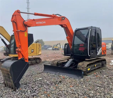 Une mini-fosseuse utilisée par Hitachi Ex60 Zx60 Zx70